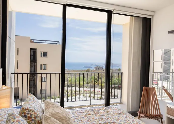 Con Vista Al Arco, Piscina Infinity Y